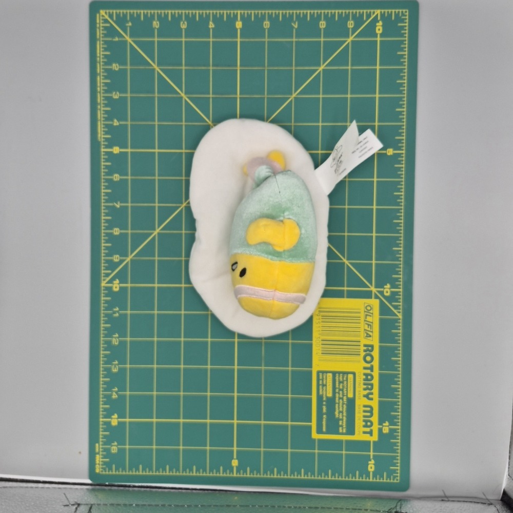 GUND 5" Sanrio Gudetama The Lazy Egg Stuffed Animal Eggercise Kawaii Plush - Picture 7 of 8